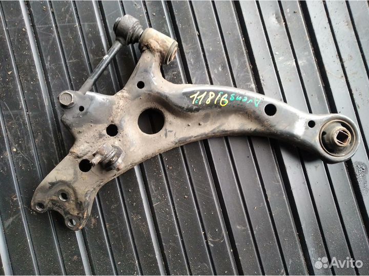 Рычаг Toyota Avensis 220 2000-2003