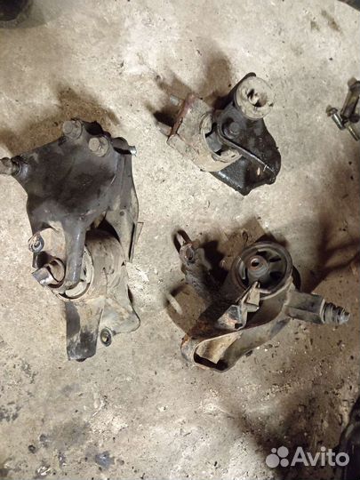 Опоры двигателя mazda 626