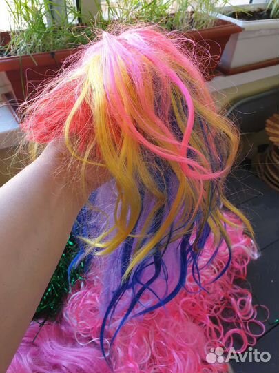 Парик карнавальный цветной (разные, в т.ч. мишура)