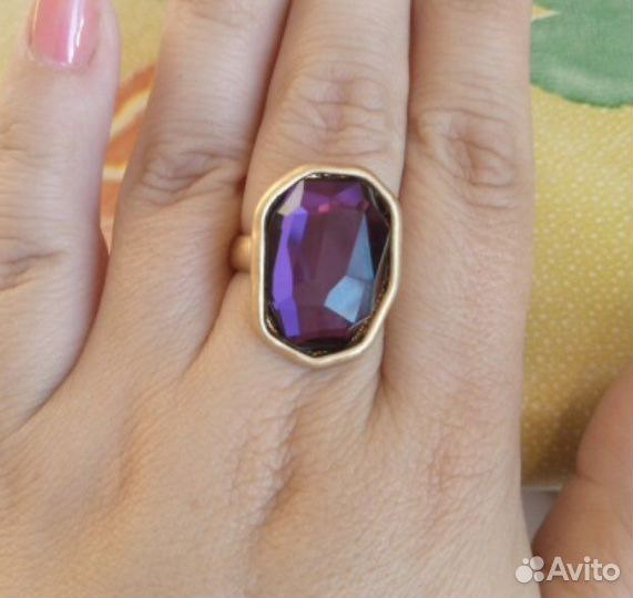 Бижутерия кольцо 17 и серьги гвоздики