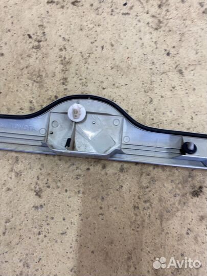 Накладка Крышки Багажника Toyota Corolla NZE121