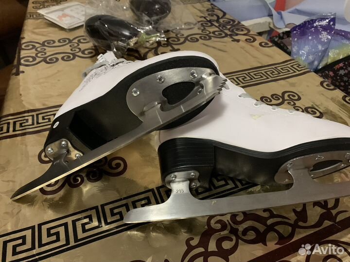 Фигурные коньки