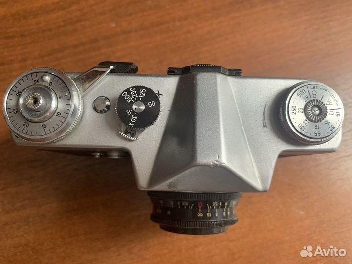 Плёночный фотоаппарат зенит