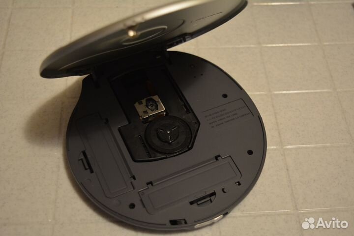 CD/MP3 аудио плеер iRiver IMP-350 серебристый