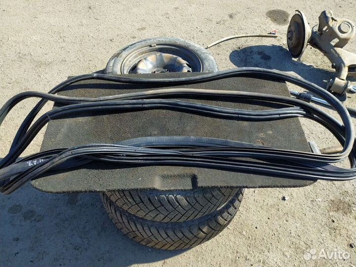 Уплотнитель дверей citroen c4 2014 год