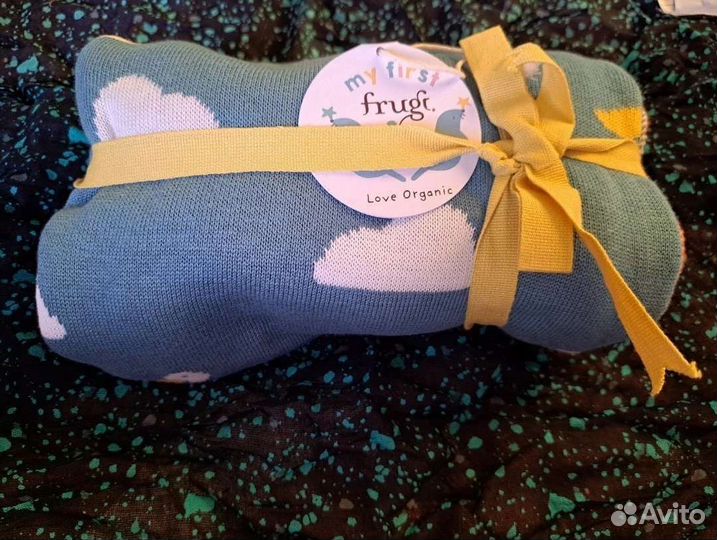 Шикарный вязаный плед Frugi и простынь