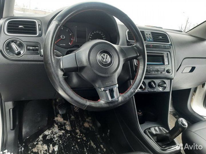 Торпедо Volkswagen Polo седан 1.6 CFN 2012