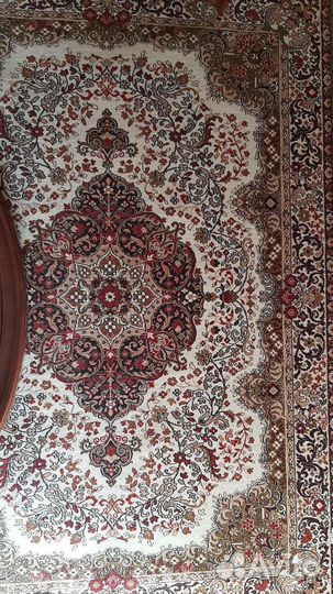 Ковер и подушки диванные