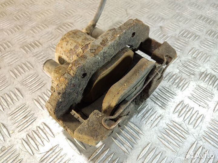 Суппорт передний правый Ford Fiesta 2001-2008