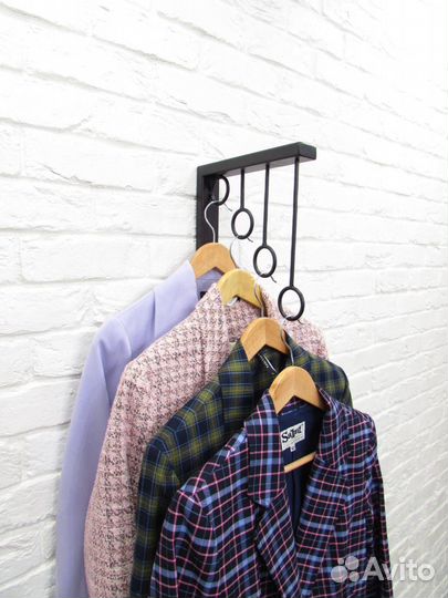 Вешалка настенная металлическая