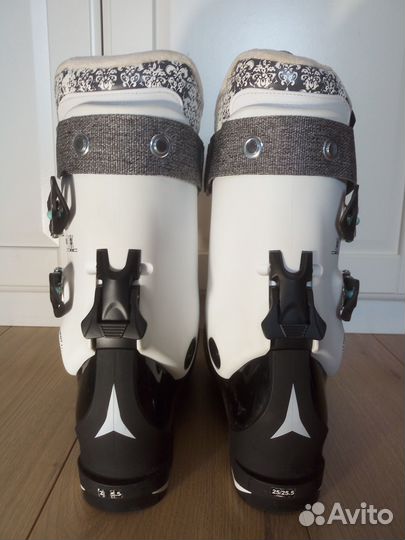 Горнолыжные ботинки Atomic WayMaker 90W