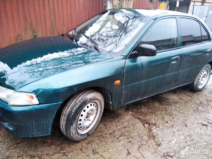 Разбор на запчасти Mitsubishi Lancer 1996