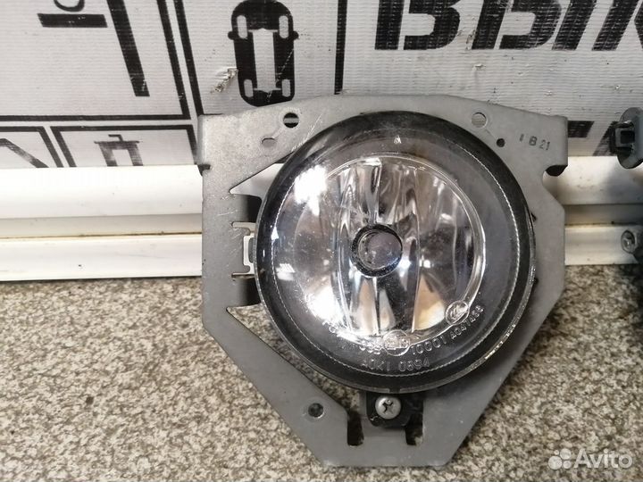 Фара противотуманная для Mitsubishi Outlander XL