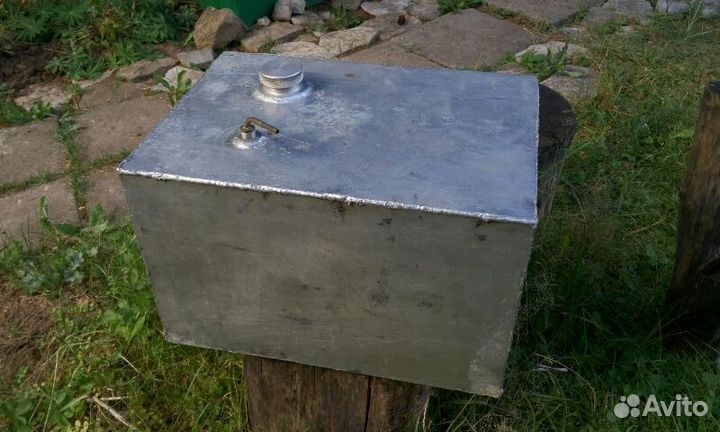 Бак для лодки 50-55 л. Крым 3 (Дюраль)