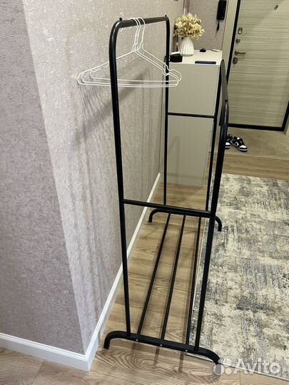 Вешалка для одежды напольная