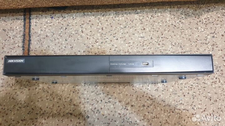 Видеорегистратор Hikvision DS-7208HWI-SH
