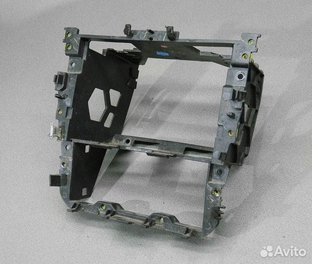 Рамка магнитолы VW Jetta 5