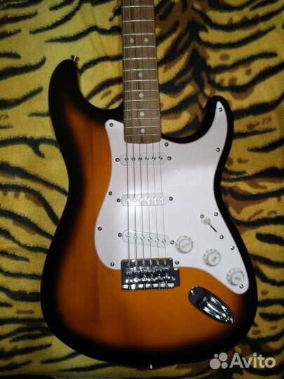 Fender squier bullet trem BSB электрогитара