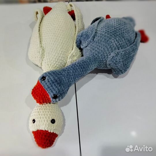 Гусь обнимусь