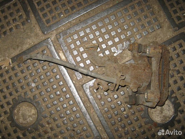 Суппорт задний левый Mazda 6 GH