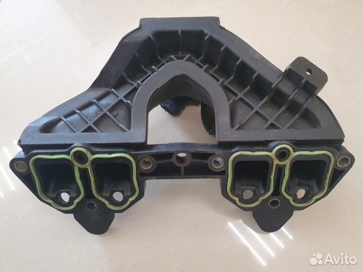 Коллектор впускной Peugeot 405