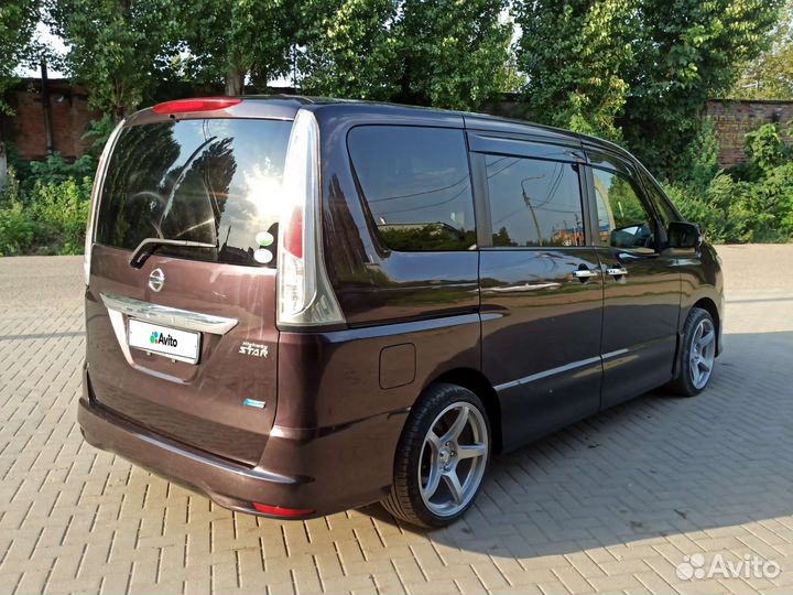 Nissan Serena 2.0 CVT, 2013, 60 000 км