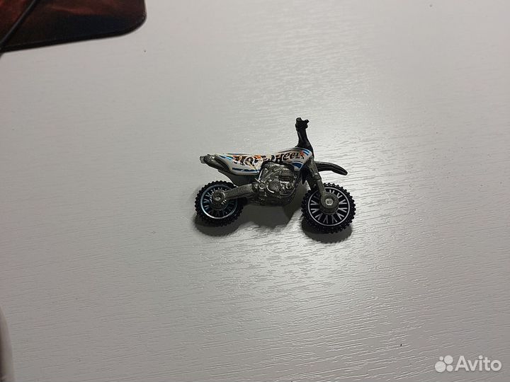 Редкий мотоцикл Hot wheels