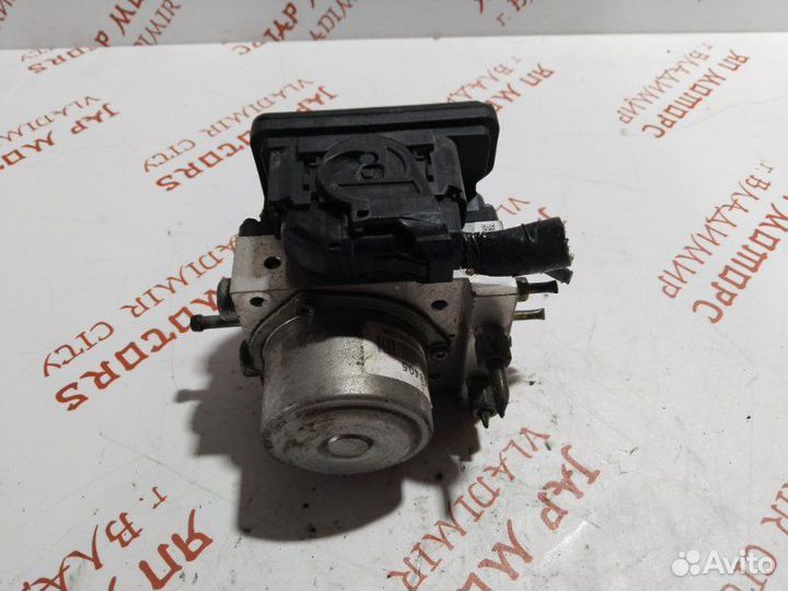 Блок ABS Nissan Juke хэтчбек MR16DT 2012