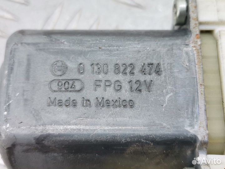 Моторчик стеклоподъемника Dodge Journey рест. 2008