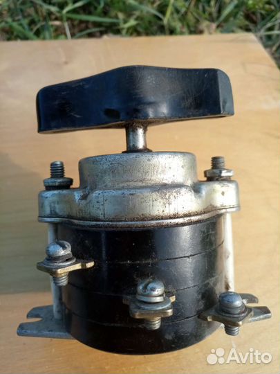 Переключатель 220/380