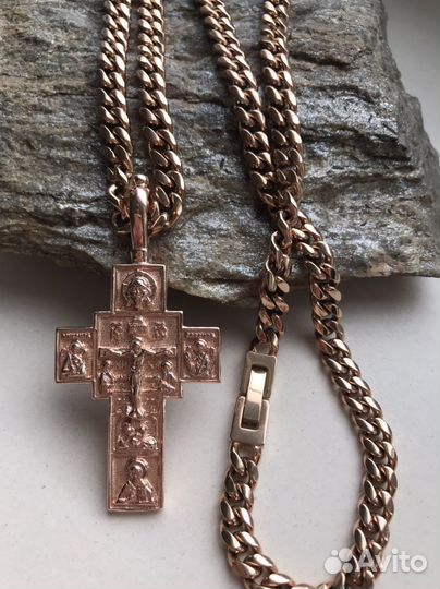 Цепь и крест