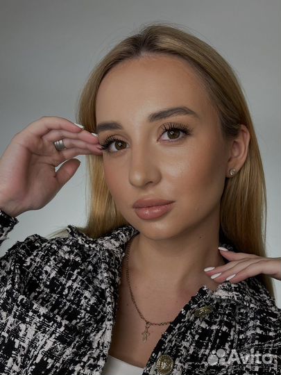 Модель на макияж