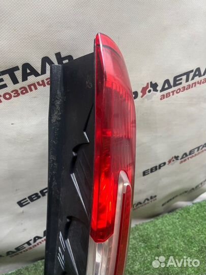 Фонарь задний правый Ford С-Max седан 2.0 aoda