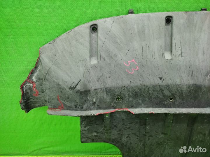 Защита двигателя / шумоизоляция двс Audi Q7 05-15