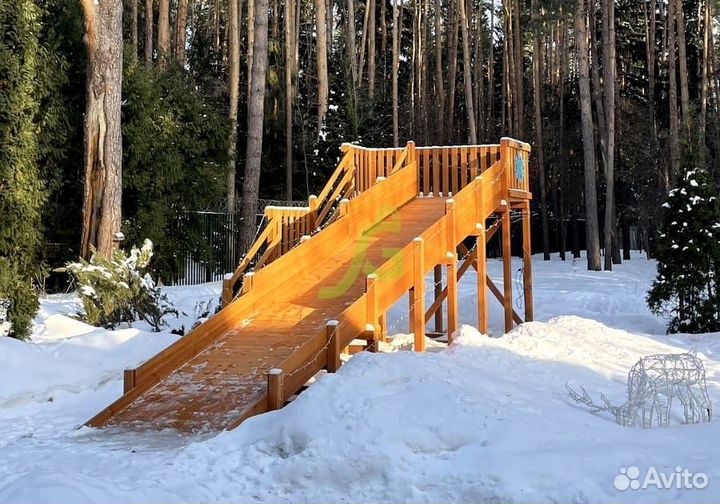 Зимняя деревянная горка Snow Fox, скат 8 м