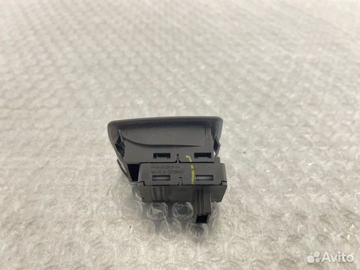 Кнопка стеклоподъемника Bmw X5 E70 N55B30 2012