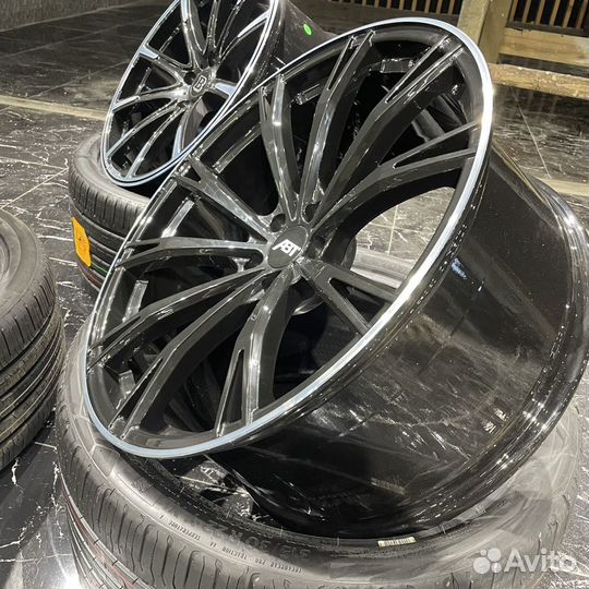 Кованые диски R22 Audi Q8 Q7