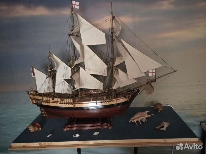 Продам модель парусника