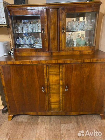 Антикварный буфет