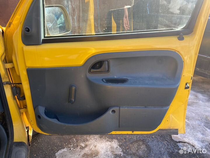 Дверные обшивки Renault kangoo 1