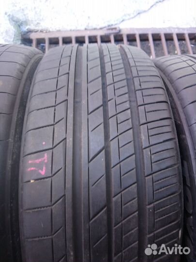 Toyo Tranpath LuII 225/45 R19