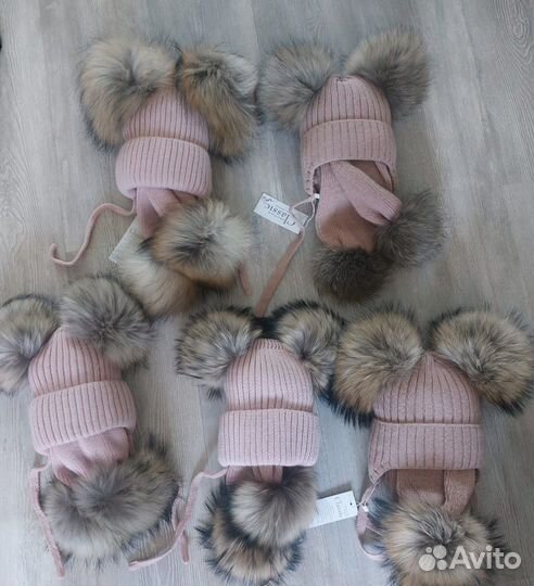 Зимняя шапка чебурашка (два помпона ) розовая