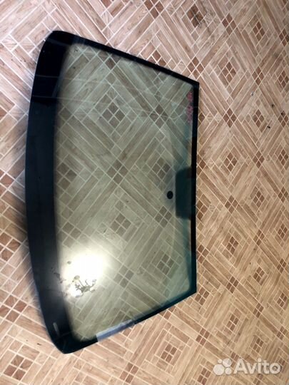 Стекло лобовое Volkswagen Polo 5