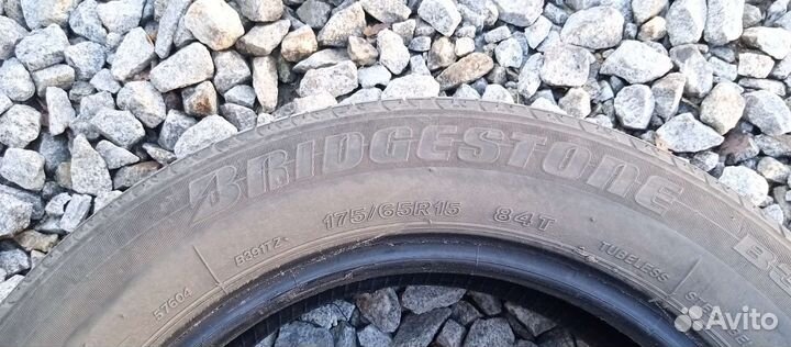 Bridgestone B391 17.5/65 R15