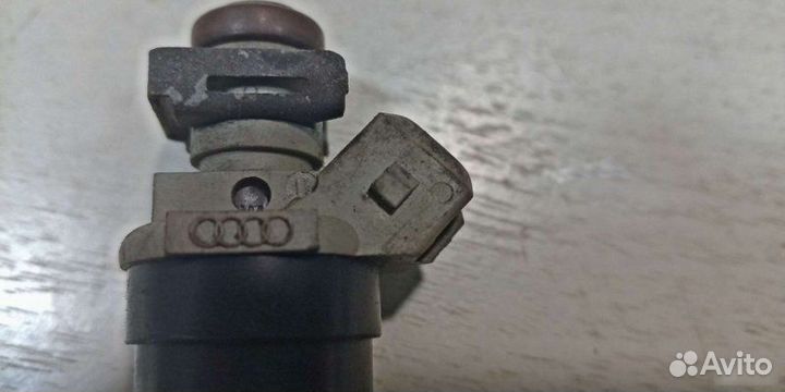 Форсунка Audi A6 2.8L