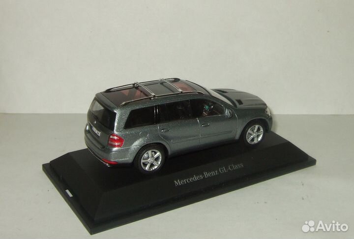 Мерседес Mercedes Benz GL class Minichamps 1:43