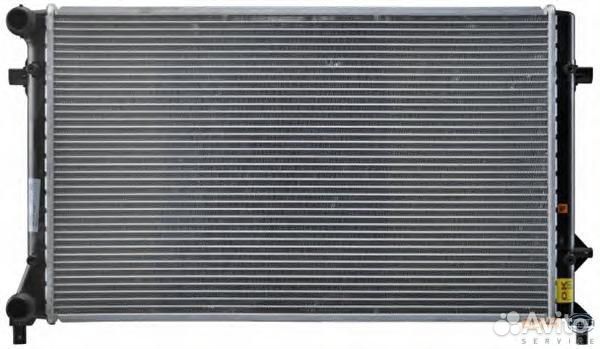 Радиатор охлаждения основной Пассат Б7 Passat B7