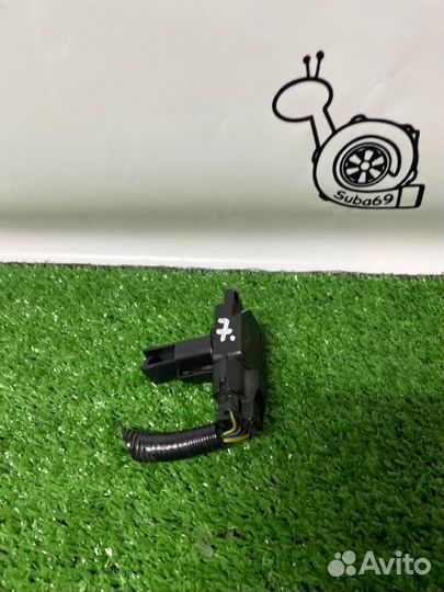 Датчик массового расхода воздуха Subaru Outback
