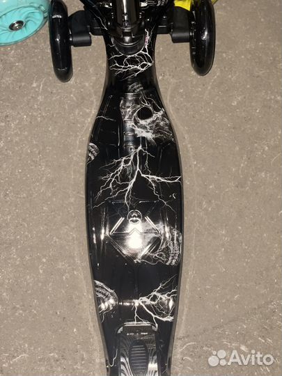 Самокат трехколесный новый