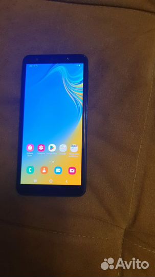 Samsung Galaxy A7 (2018), 4/64 ГБ